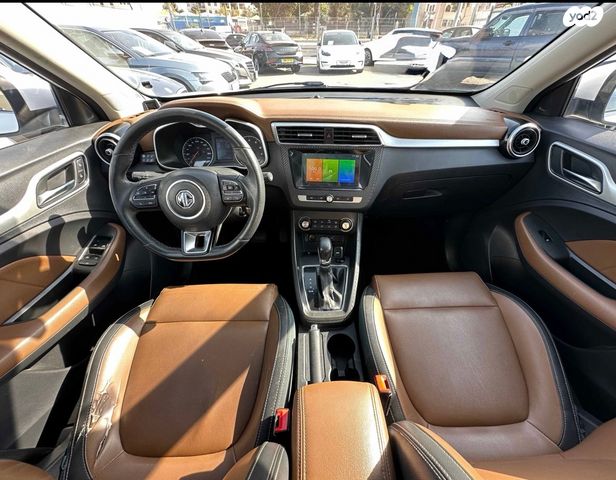 מודעת רכב אם ג'י ZS