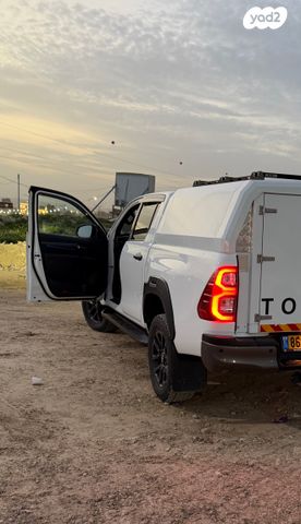 מודעת רכב טויוטה היילקס