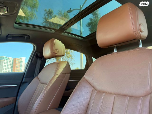 מודעת רכב אאודי Q8 e-tron 2