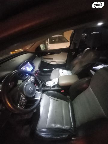 מודעת רכב קיה סורנטו