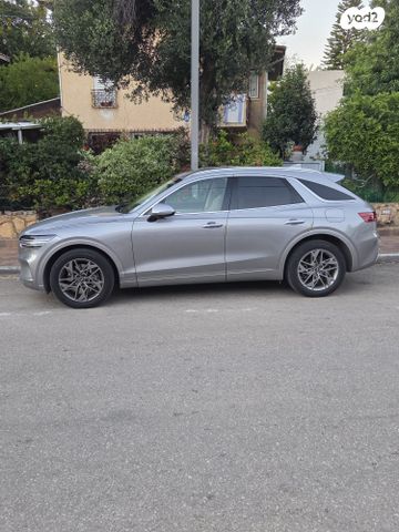 מודעת רכב ג'נסיס GV70