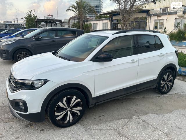 מודעת רכב פולקסווגן T-קרוס