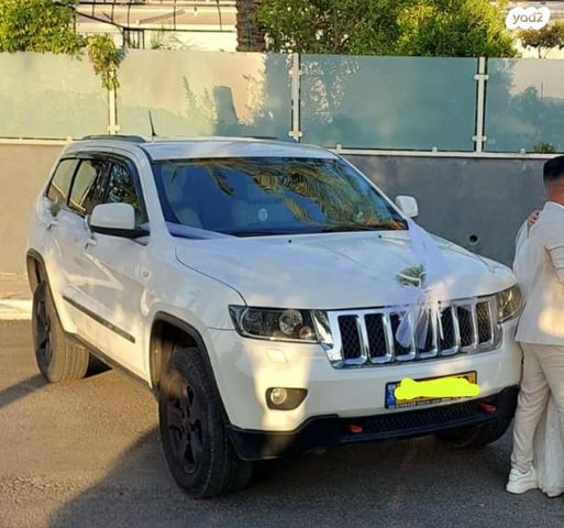 מודעת רכב ג'יפ גרנד צ'ירוקי