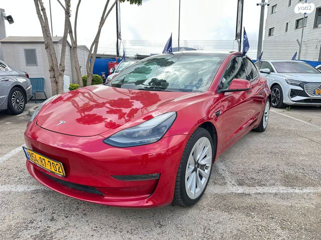 מודעת רכב טסלה מודל 3