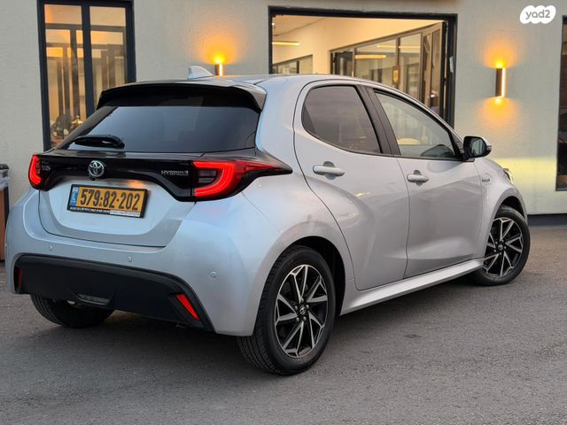 מודעת רכב טויוטה יאריס 1