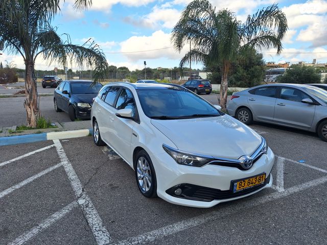 מודעת רכב טויוטה אוריס