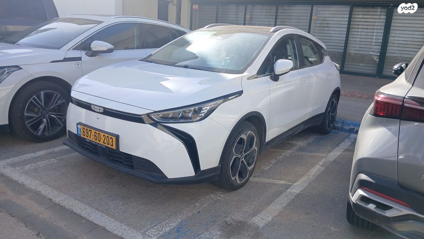 מודעת רכב ג׳ילי Geometry C
