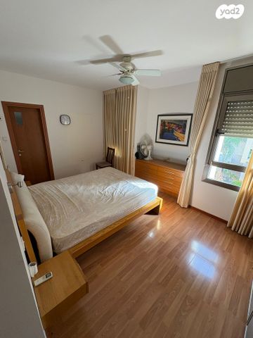 יטקובסקי אחים 25