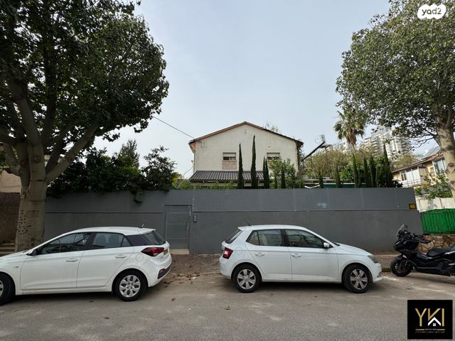 בנימין מינץ 48