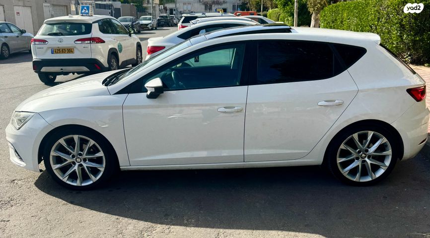 מודעת רכב סיאט לאון