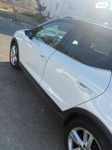 מודעת רכב סיאט ארונה