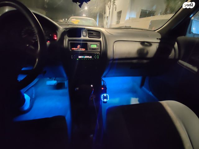 מודעת רכב מאזדה 323