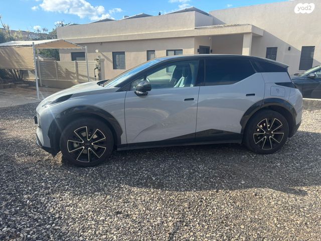 מודעת רכב זיקר X