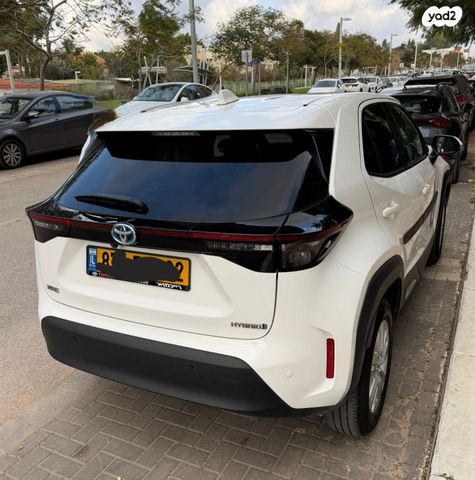 מודעת רכב טויוטה יאריס קרוס