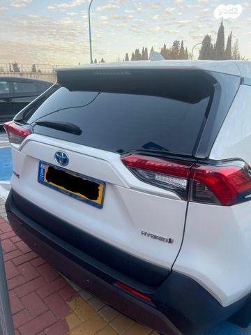 מודעת רכב טויוטה RAV4
