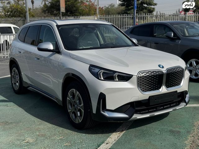 מודעת רכב ב מ וו IX1