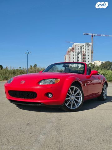 מודעת רכב מאזדה MX-5