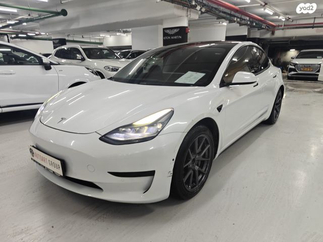 מודעת רכב טסלה מודל 3