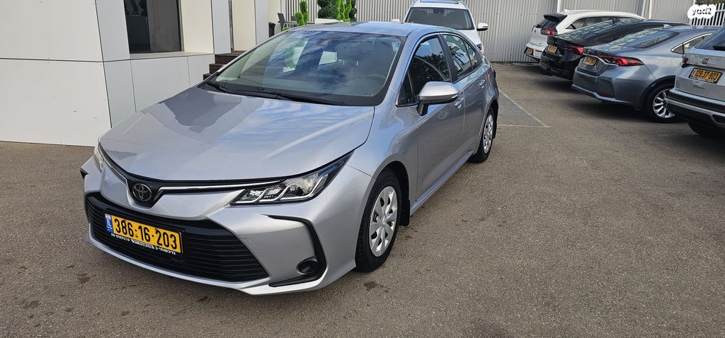 מודעת רכב טויוטה קורולה