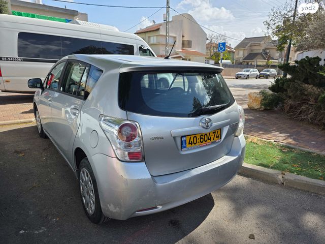 מודעת רכב טויוטה ורסו