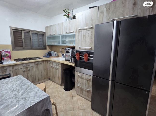 טרומפלדור 27