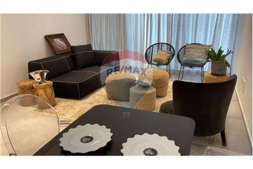 דרך מנחם בגין 146