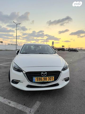 מודעת רכב מאזדה 3