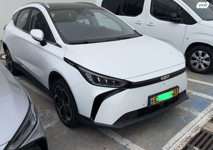 מודעת רכב ג׳ילי Geometry C