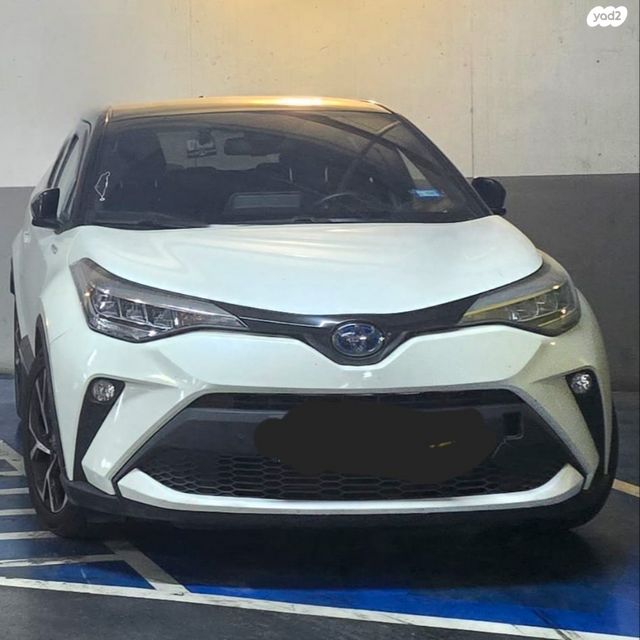 מודעת רכב טויוטה C-HR
