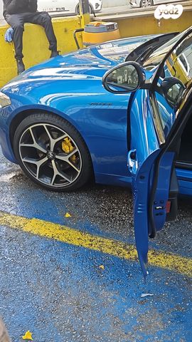 מודעת רכב אלפא רומיאו ג'וליה