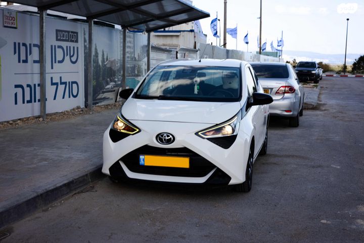 מודעת רכב טויוטה אייגו
