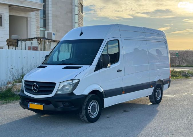 מודעת רכב מרצדס-בנץ ספרינטר