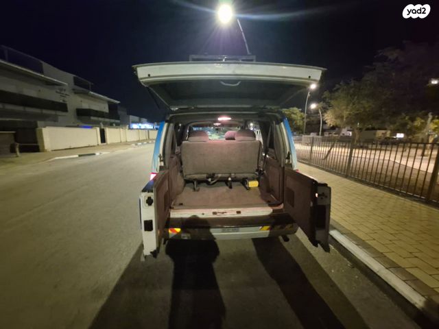 מודעת רכב ג'י.אם.סי ספארי