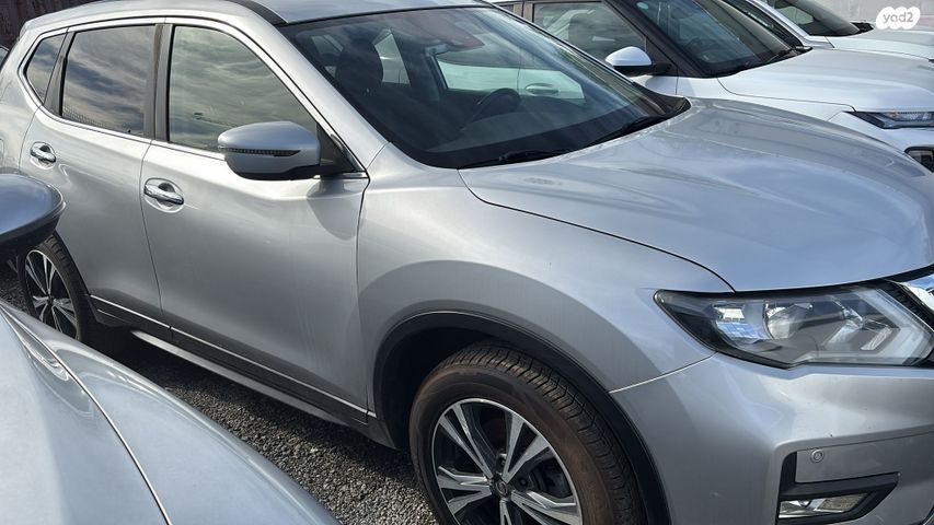 מודעת רכב ניסאן אקס טרייל 1