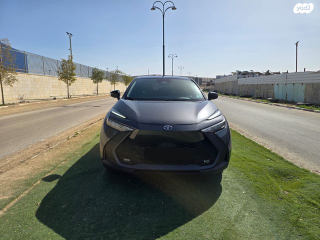 מודעת רכב טויוטה C-HR 1