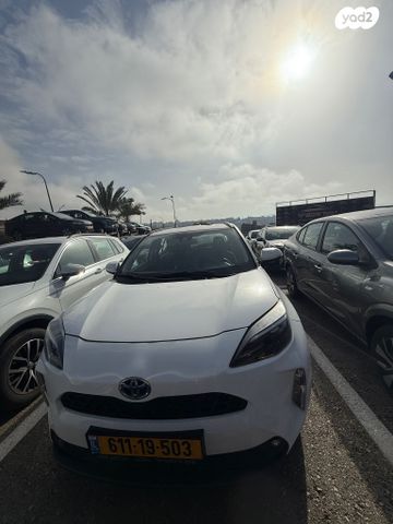 מודעת רכב טויוטה יאריס קרוס
