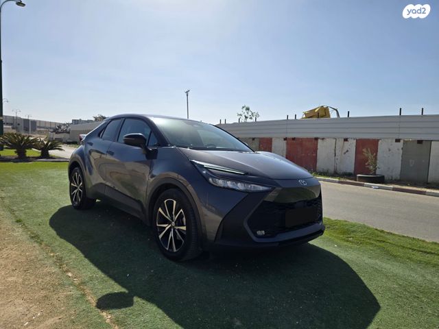 מודעת רכב טויוטה C-HR 2