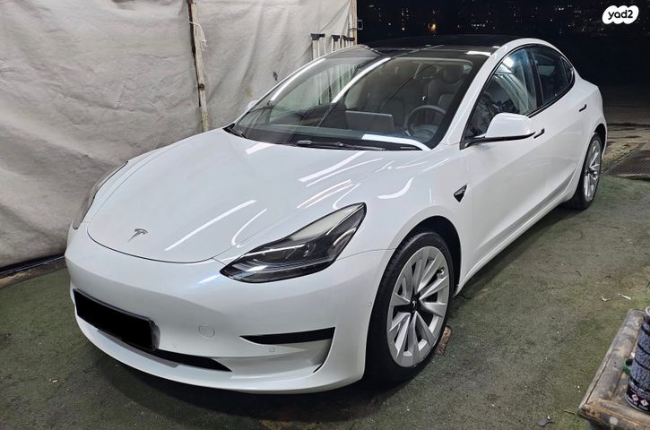 מודעת רכב טסלה מודל 3