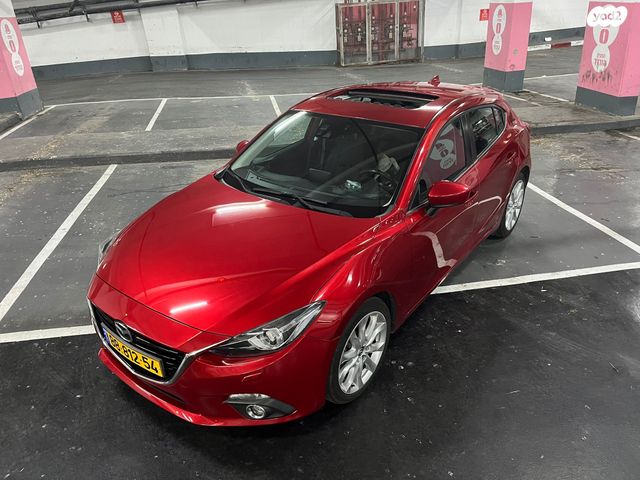 מודעת רכב מאזדה 3