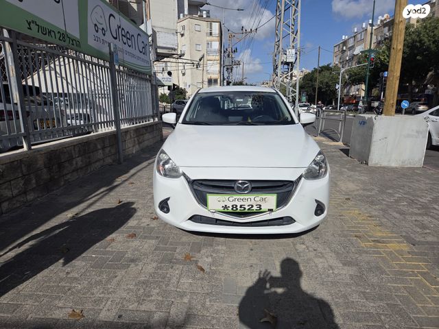 מודעת רכב מאזדה 2