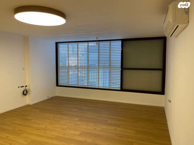 דרך זאב ז'בוטינסקי 22