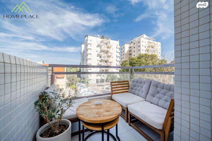 אסא קדמוני 7