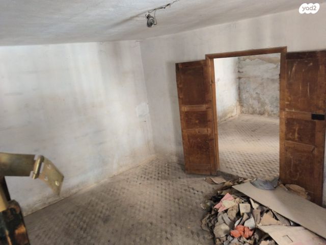 רחובות הבוכרים 33