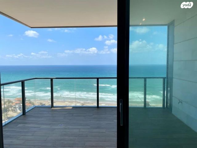 שדרות רחבעם זאבי 15