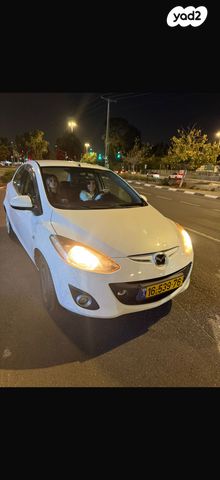 מודעת רכב מאזדה 2
