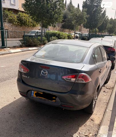 מודעת רכב מאזדה 2
