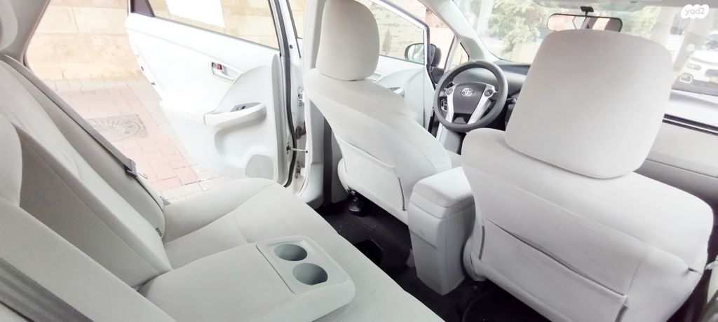 מודעת רכב טויוטה פריוס