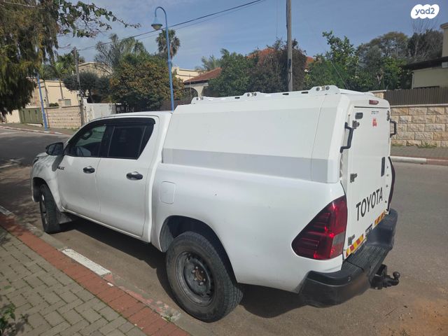 מודעת רכב טויוטה היילקס