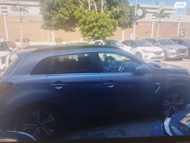 מודעת רכב מיצובישי ASX