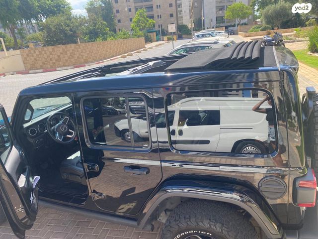 מודעת רכב ג'יפ רנגלר